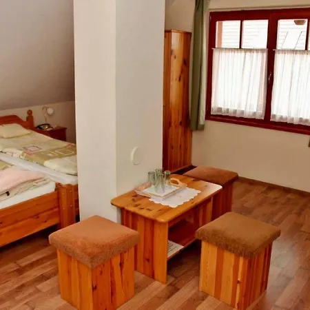 Pensjonat Hatar Csarda Panzio Bajánsenye