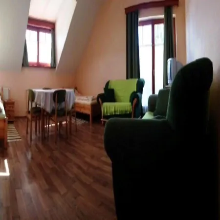 Hatar Csarda Panzio 3*