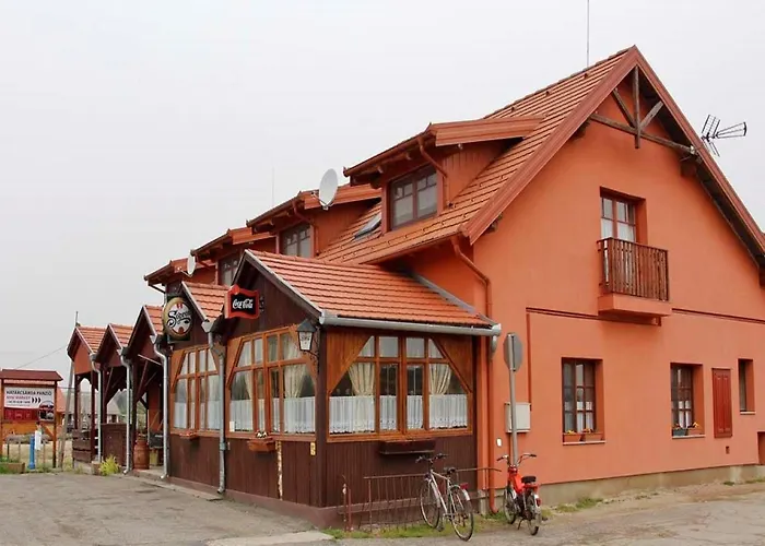 Hatar Csarda Panzio 招待所 Bajánsenye